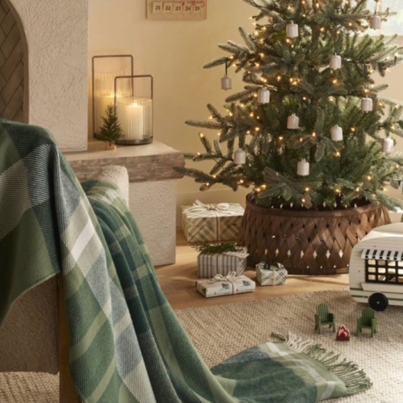Winter Plaid Woven Throw Blanket Tonal Green - Hearth & Hand - Picture 2 of 5